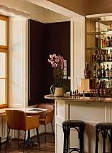 Blick auf die Bar