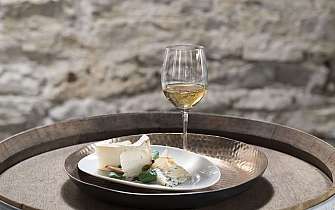 Wein und Kaese Wein und Kaese